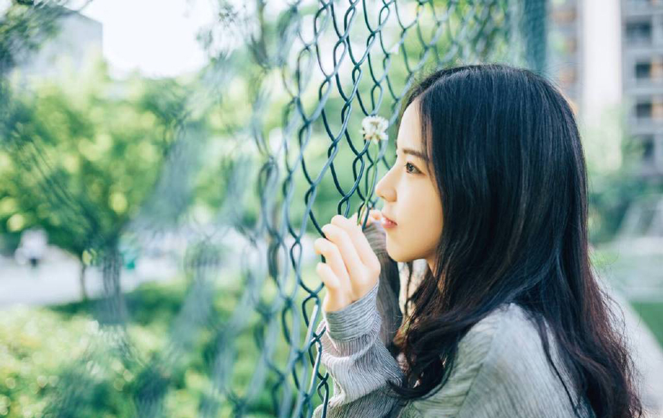我看书，这使我多活几度生命。——三毛《亲爱的三毛》
